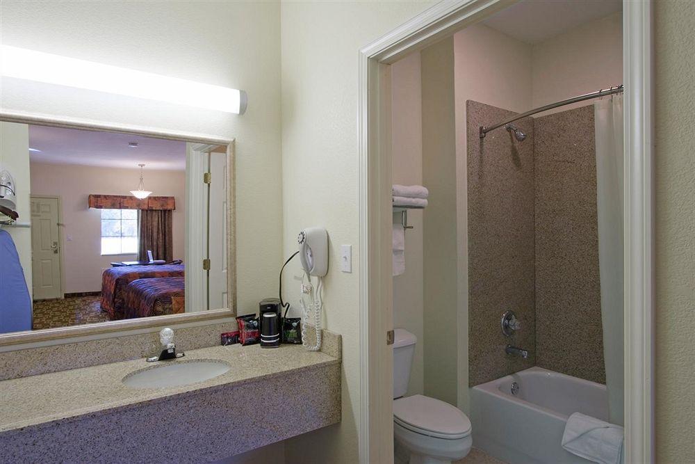 Americas Best Value Inn Byhalia Quarto foto