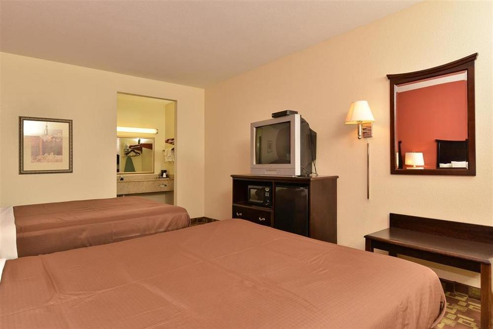 Americas Best Value Inn Byhalia Quarto foto